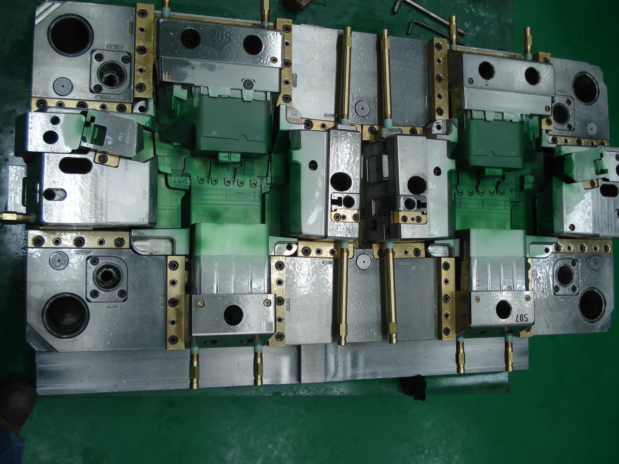 injection molding_  oem injection molding_tool_tooling